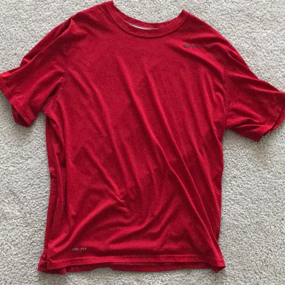 Nike Men’s Dri-Fit Short-Sleeve Tee